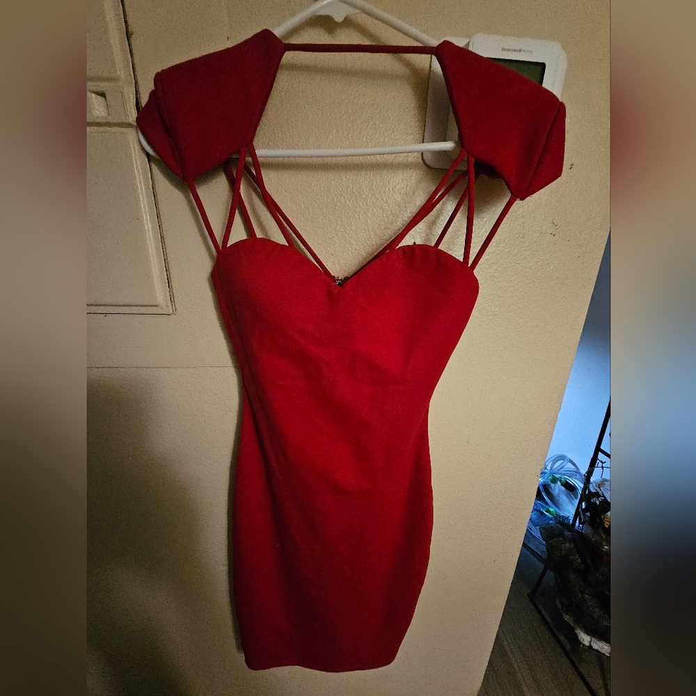 Guess Cut Out Accented Bodycon Dress